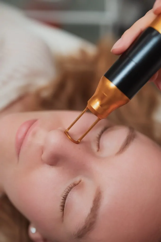 Процедура Gold Toning в зоне носа
